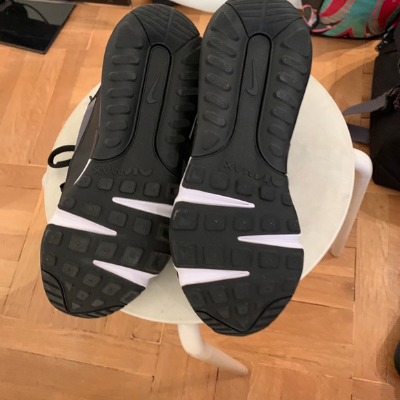 Nike 2090 women’s size 7. Never worn - Picture 7 of 7